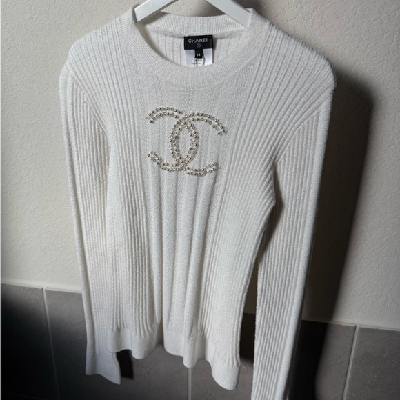 Chanel white pearl logo long sleeve pullover